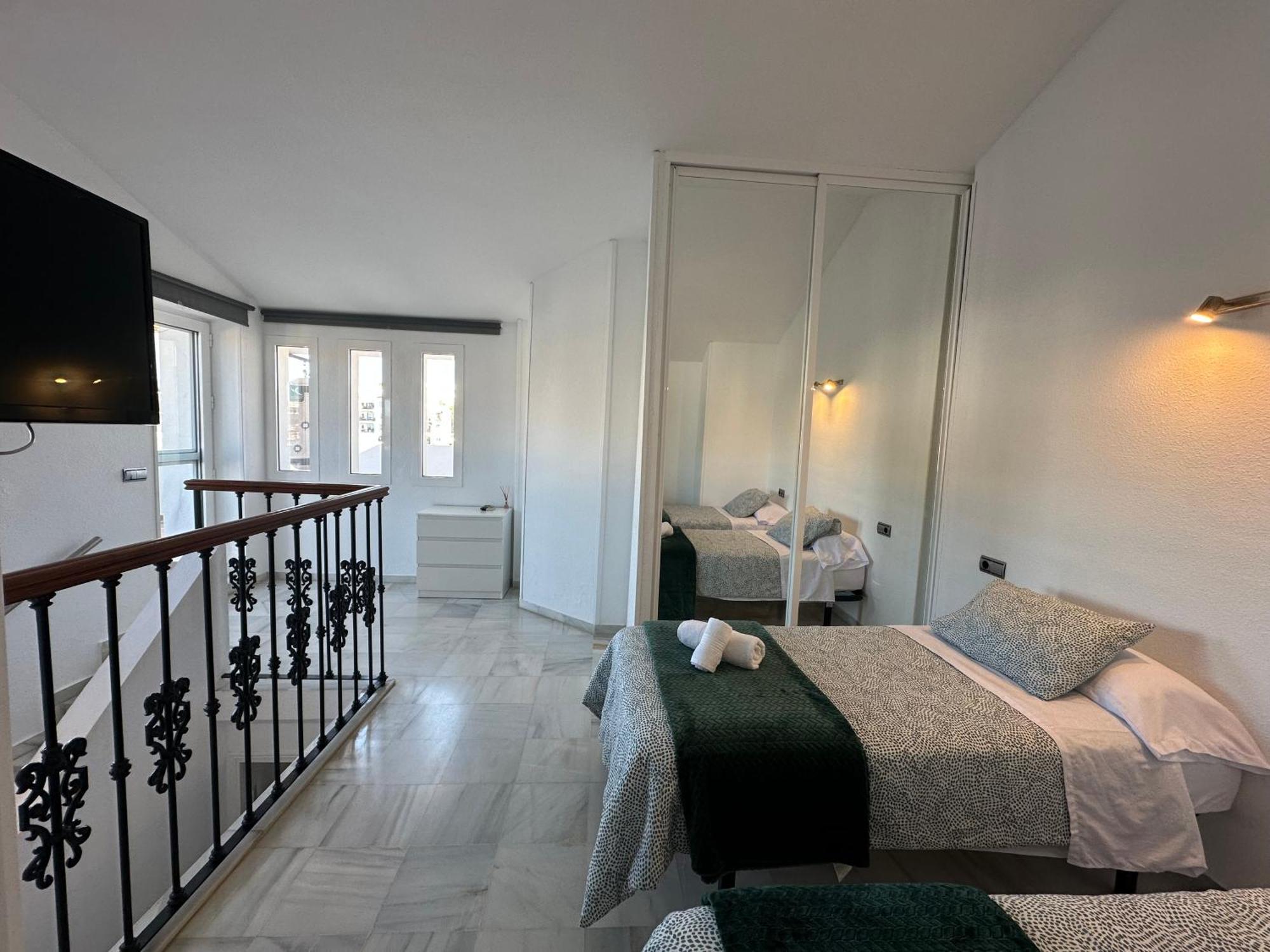 Apartamento Luminoso Atico Duplex Con Vistas Al Mar Málaga Exterior foto