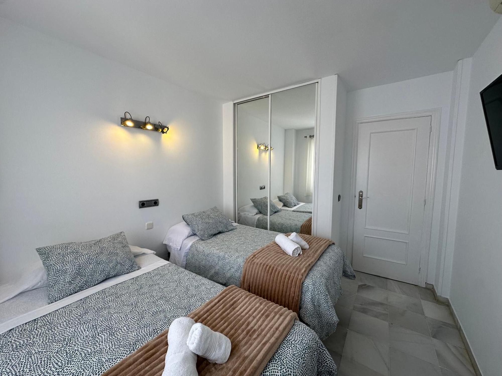 Apartamento Luminoso Atico Duplex Con Vistas Al Mar Málaga Exterior foto
